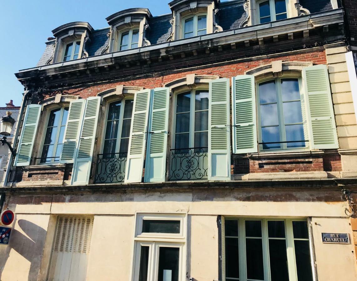 La Charuel Villa Еперне Екстериор снимка