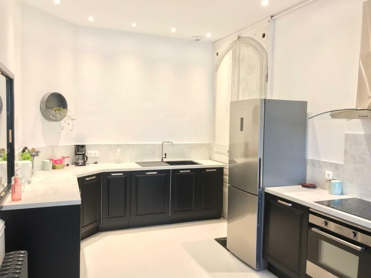 La Charuel Villa Еперне Екстериор снимка